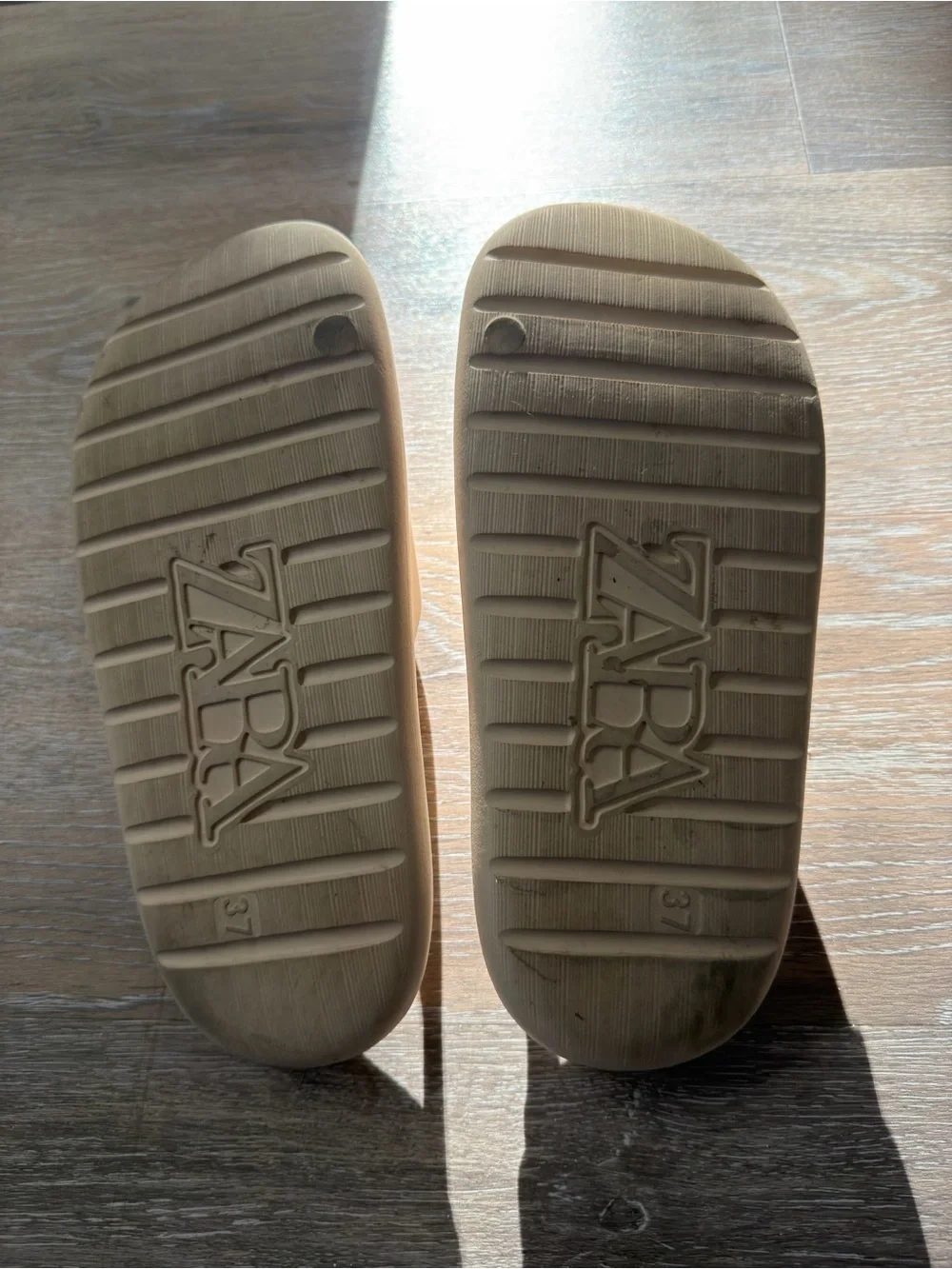 ZARA Kids Beige Platform Sandals Size 7